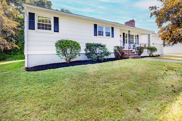 29 Stoney Brook Rd, Methuen, MA 01844