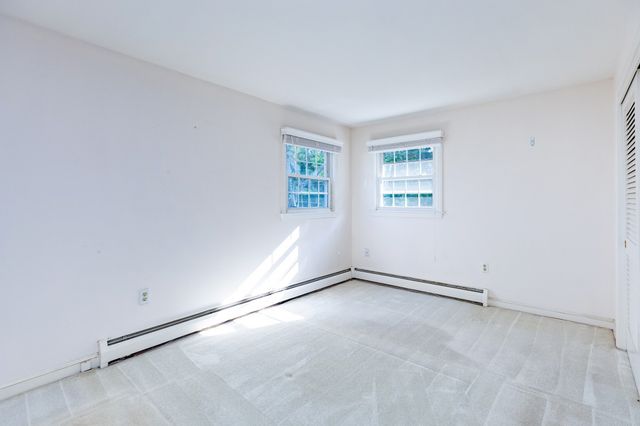 29 Stoney Brook Rd, Methuen, MA 01844