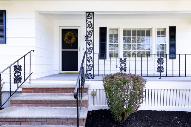 29 Stoney Brook Rd, Methuen, MA 01844