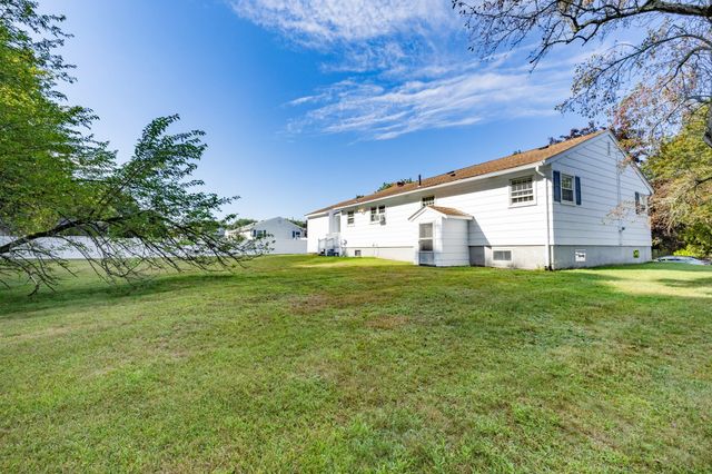29 Stoney Brook Rd, Methuen, MA 01844