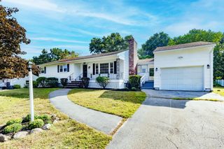 29 Stoney Brook Rd, Methuen, MA 01844