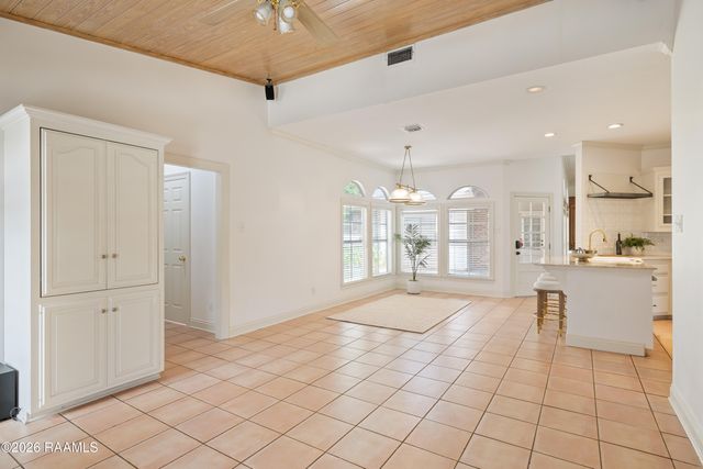 119 E Peck, Lafayette, LA 70508