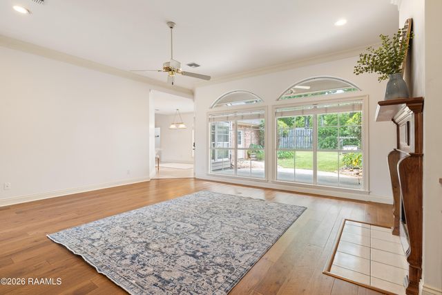 119 E Peck, Lafayette, LA 70508