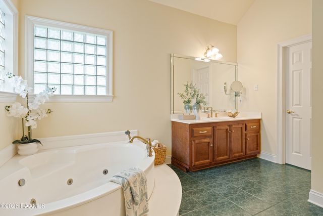 119 E Peck, Lafayette, LA 70508