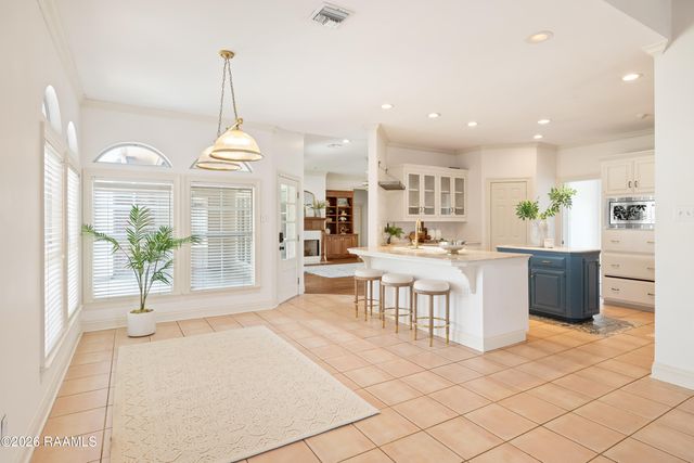 119 E Peck, Lafayette, LA 70508