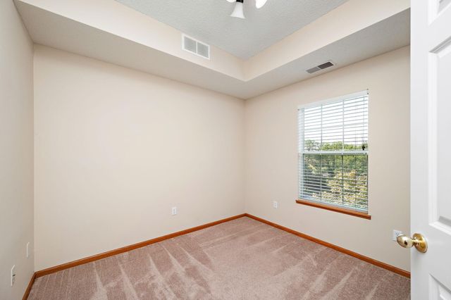 12727 College View Drive 203, Eden Prairie, MN 55347