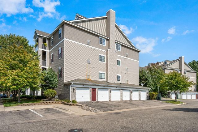 12727 College View Drive 203, Eden Prairie, MN 55347