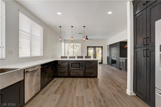 1854 Desert Forest Way, Henderson, NV 89012