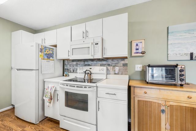 2257 Huntingdon Dr Apt G, Surfside Beach, SC 29575