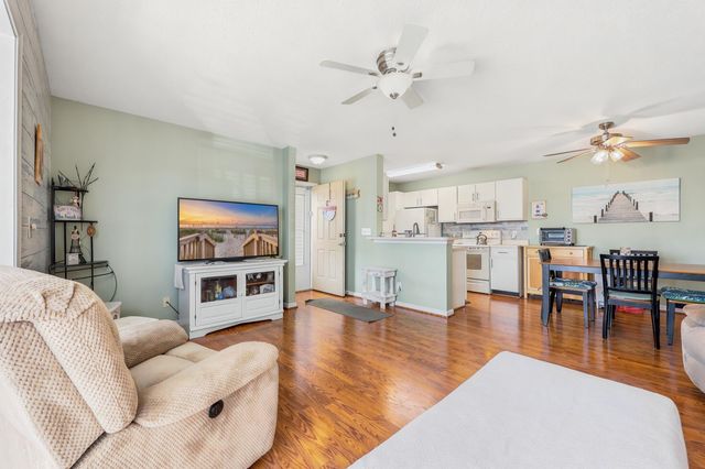 2257 Huntingdon Dr Apt G, Surfside Beach, SC 29575