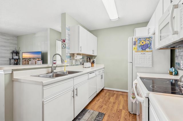 2257 Huntingdon Dr Apt G, Surfside Beach, SC 29575