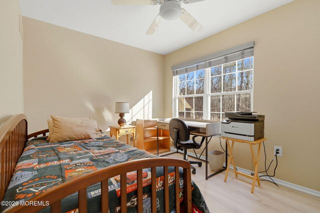 42 Diamond Lane, Howell, NJ 07731