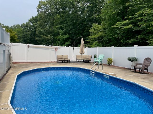 42 Diamond Lane, Howell, NJ 07731