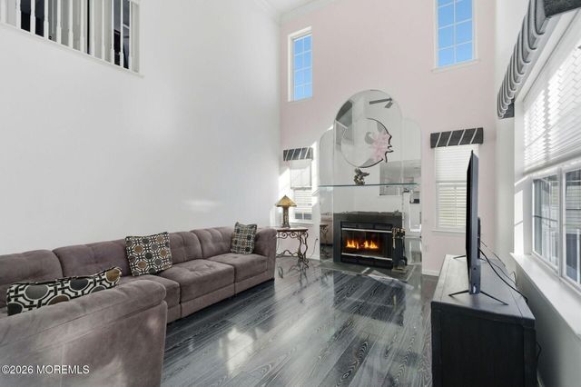 42 Diamond Lane, Howell, NJ 07731