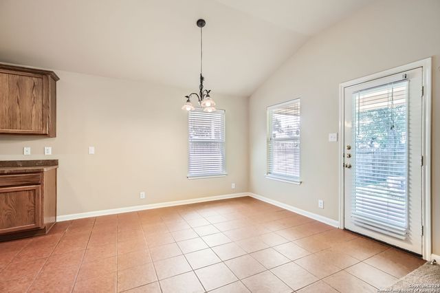 13127 Essen Frst, Helotes, TX 78023