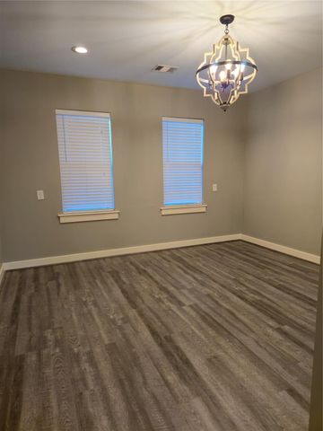 402 4th Street, Sealy, TX 77474