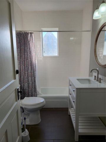 402 4th Street, Sealy, TX 77474