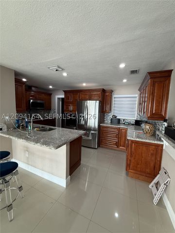8300 SW 48th St, Miami, FL 33155