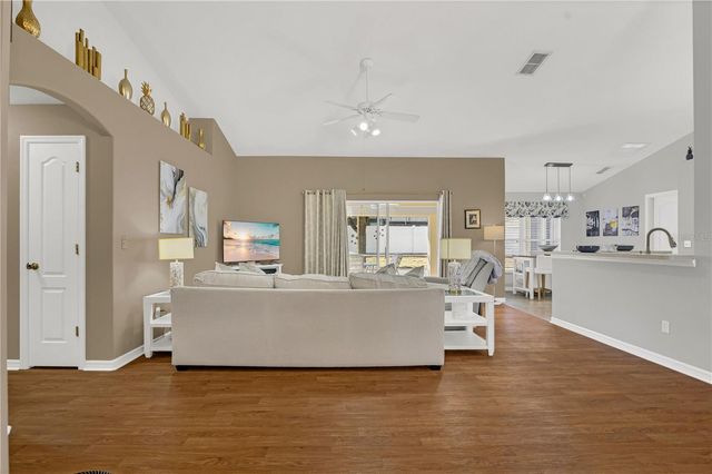 10521 CEDAR FOREST CIRCLE, Clermont, FL 34711