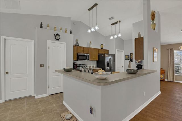 10521 CEDAR FOREST CIRCLE, Clermont, FL 34711