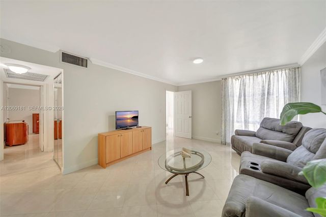 200 172nd St 220, Sunny Isles Beach, FL 33160