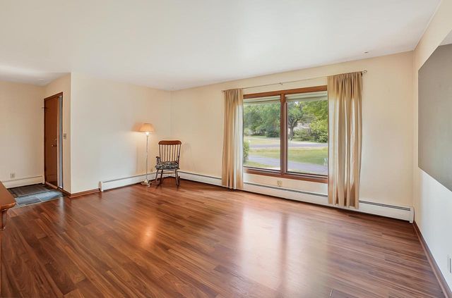 W224N5025 East View DRIVE, Sussex, WI 53089
