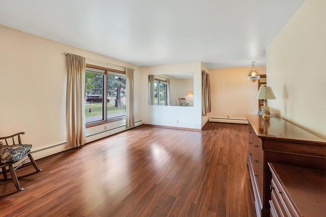 W224N5025 East View DRIVE, Sussex, WI 53089