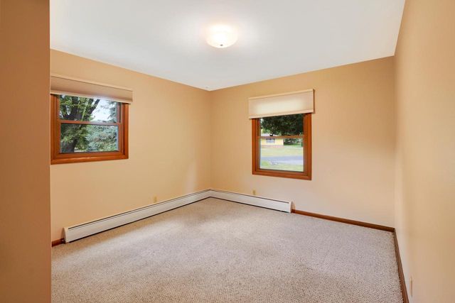 W224N5025 East View DRIVE, Sussex, WI 53089