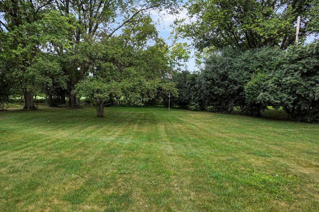W224N5025 East View DRIVE, Sussex, WI 53089
