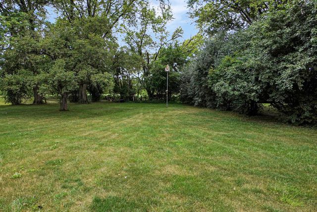 W224N5025 East View DRIVE, Sussex, WI 53089