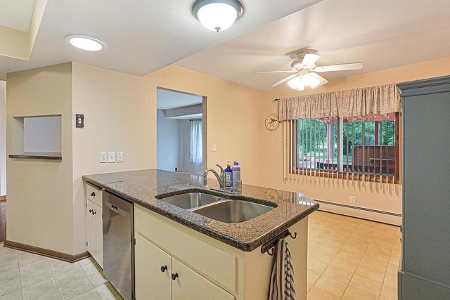 W224N5025 East View DRIVE, Sussex, WI 53089