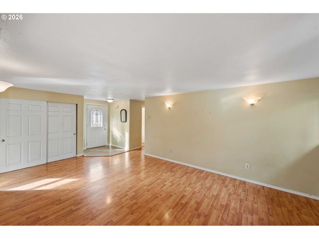 3461 SCOTT Ct, North Bend, OR 97459