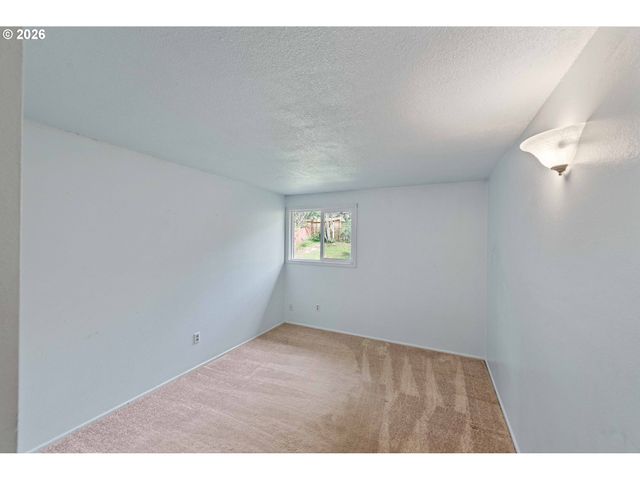 3461 SCOTT Ct, North Bend, OR 97459