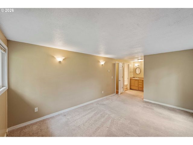 3461 SCOTT Ct, North Bend, OR 97459