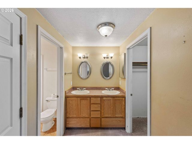 3461 SCOTT Ct, North Bend, OR 97459