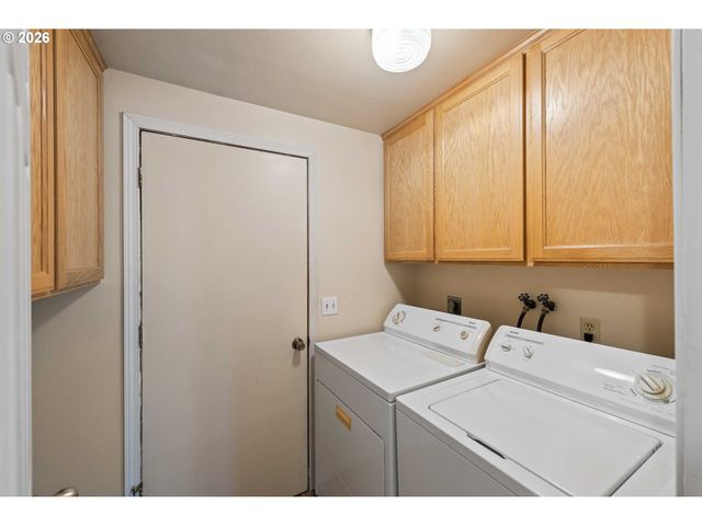 3461 SCOTT Ct, North Bend, OR 97459