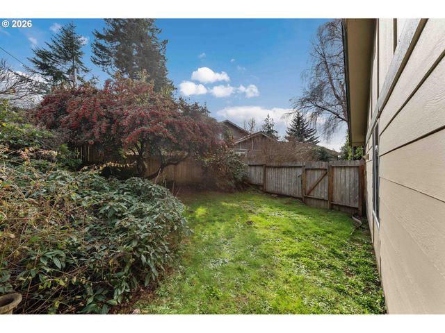 3461 SCOTT Ct, North Bend, OR 97459