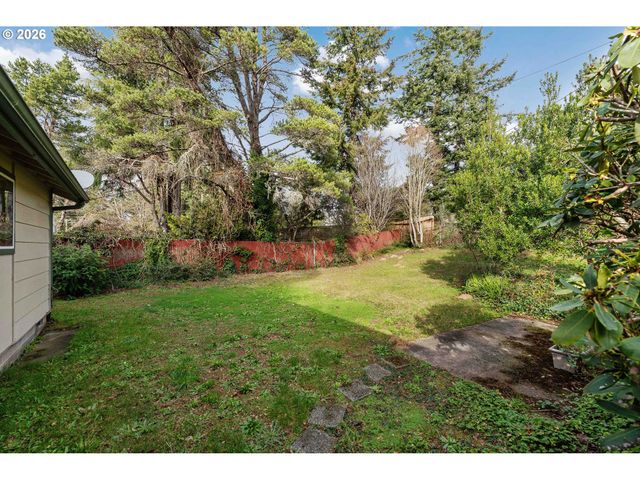 3461 SCOTT Ct, North Bend, OR 97459