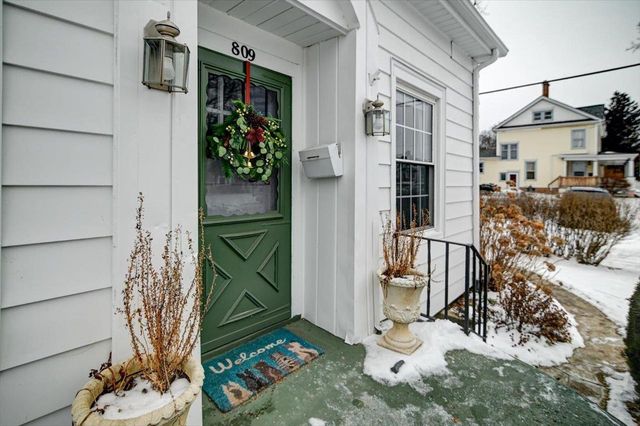 809 Oak Street, Baraboo, WI 53913