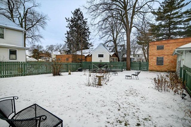 809 Oak Street, Baraboo, WI 53913