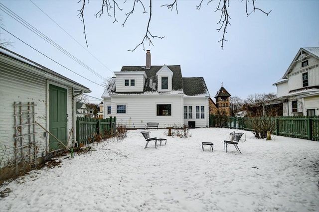 809 Oak Street, Baraboo, WI 53913