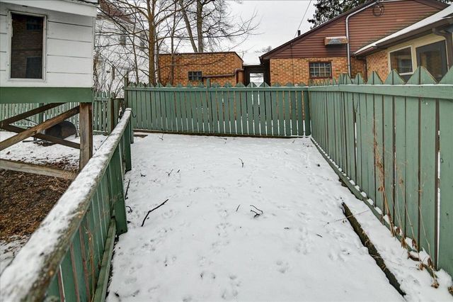 809 Oak Street, Baraboo, WI 53913