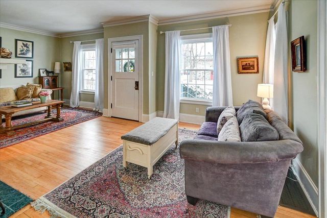 809 Oak Street, Baraboo, WI 53913