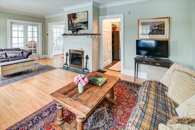 809 Oak Street, Baraboo, WI 53913