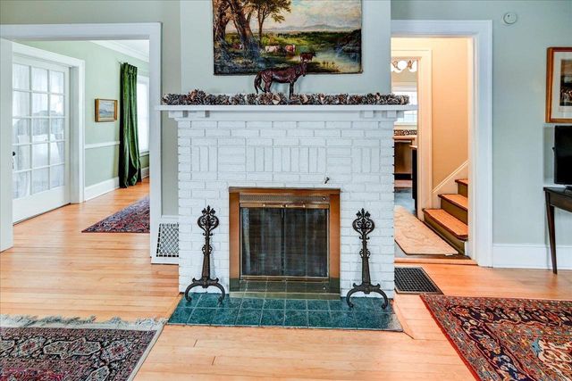 809 Oak Street, Baraboo, WI 53913