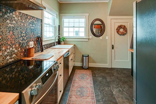 809 Oak Street, Baraboo, WI 53913