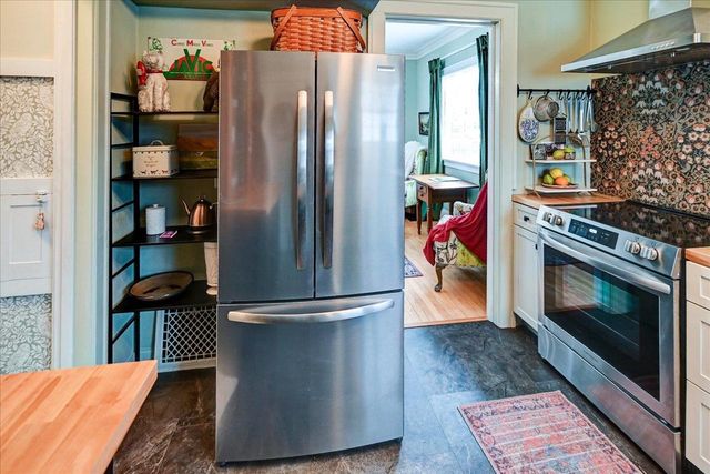 809 Oak Street, Baraboo, WI 53913