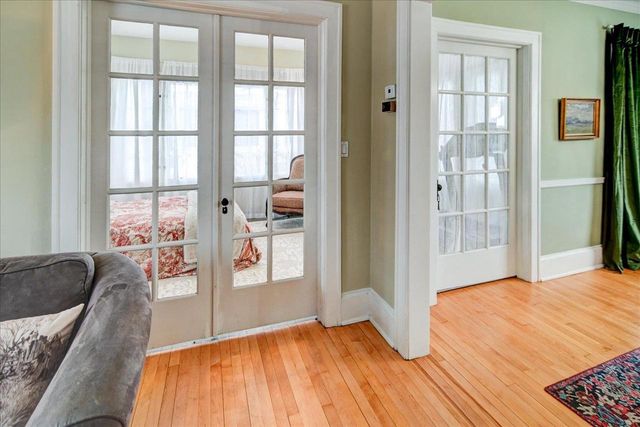 809 Oak Street, Baraboo, WI 53913