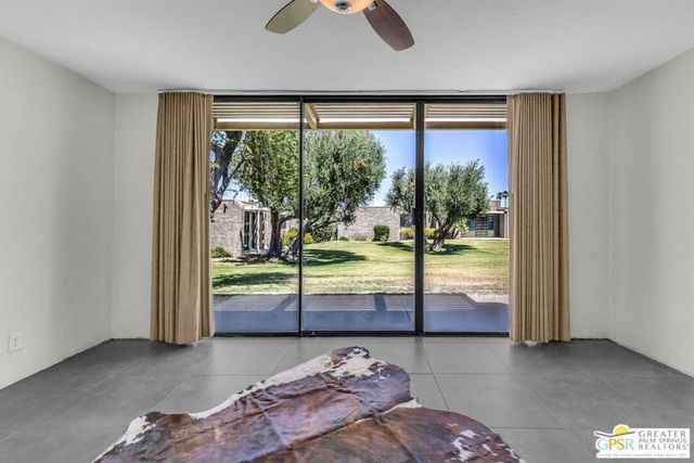 858 N Calle De Mimosas, Palm Springs, CA 92262