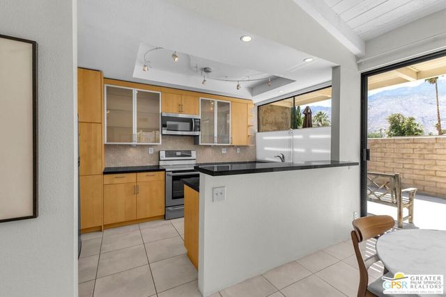 858 N Calle De Mimosas, Palm Springs, CA 92262